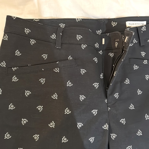 Club Monaco dress pants. Size 4 - Picture 3 of 4